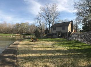 20882 Sorensen Ln, Mount Carmel, IL 62863
