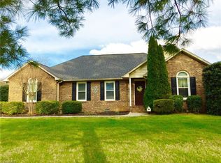 112 Longleaf Pine Dr, Advance, NC 27006