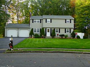 61 Hintz Dr, Wallingford, CT 06492