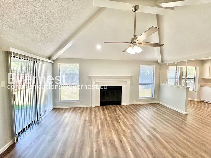 1800 Willow Vale Dr — Photo 5
