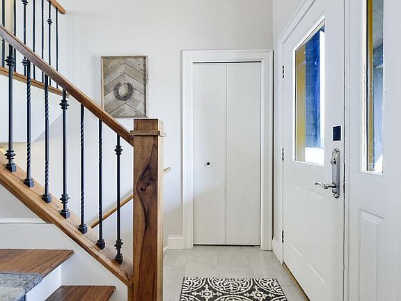 5th image of 5163 Lannon Ave NE