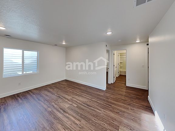 5th image of 256 N Allen Ln