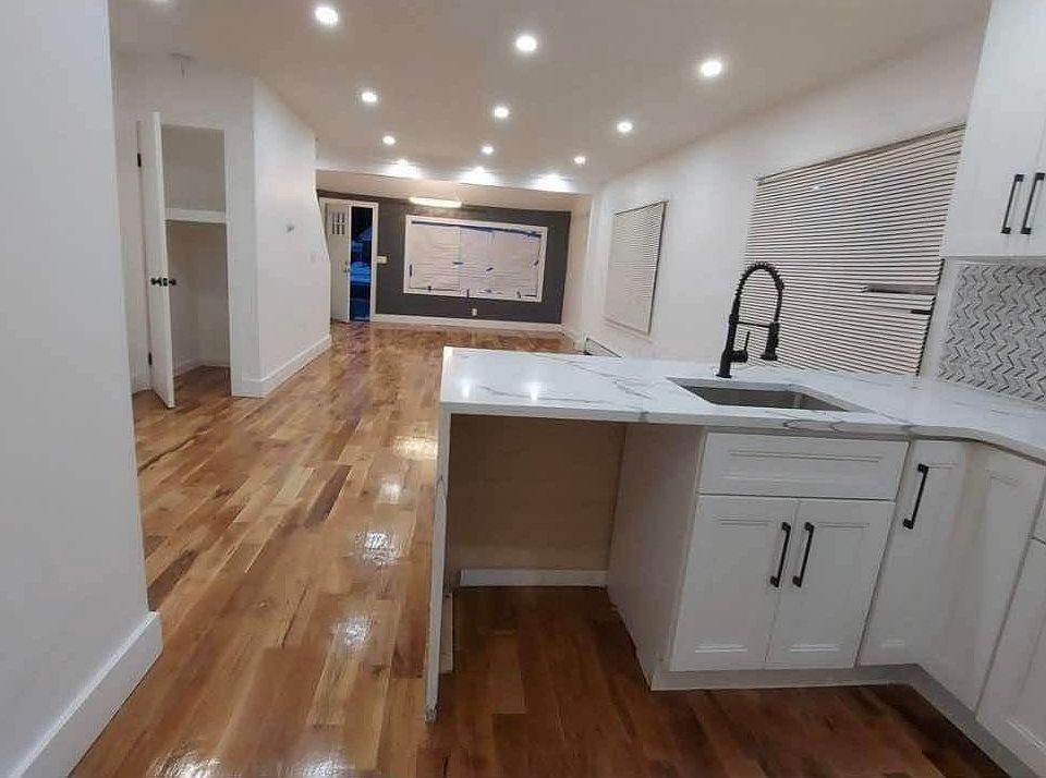 1st image of 21616 104th Ave #2