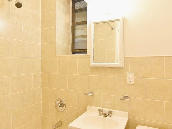 5th image of 35 Morningside Ave #42A