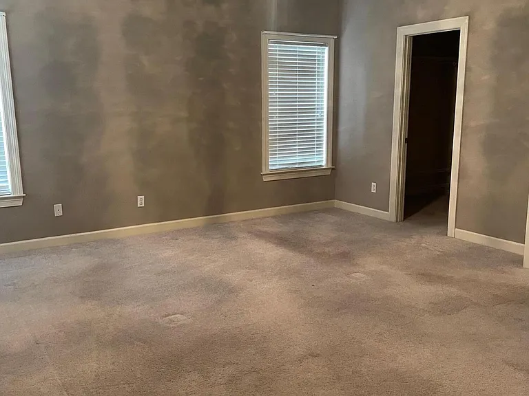 2895 Liverpool Ln — Photo 9