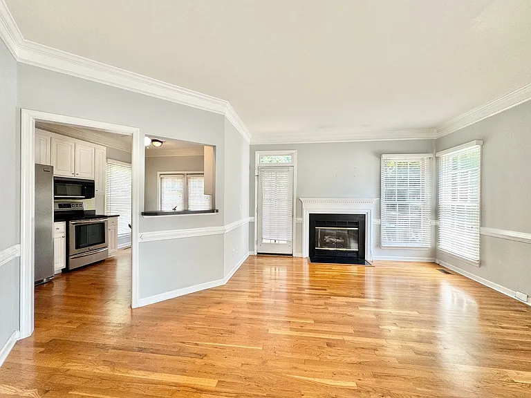 5208 Autumn Woods Dr — Photo 5