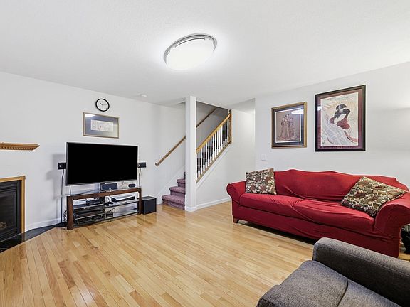 5th image of 10 Regency Ct Unit 10