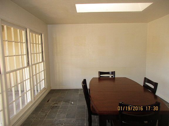 3rd image of 3221 Blossom Ln