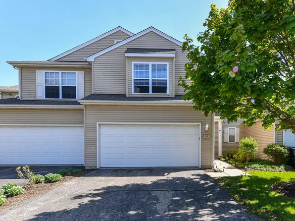 1400 Hunters Ridge DRIVE #127, Genoa City, WI 53128