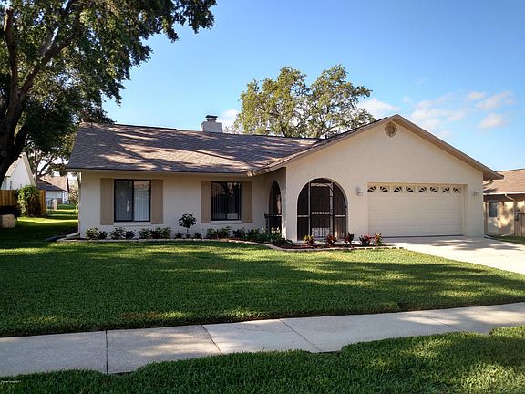 2nd image of 1365 Muirfield Dr