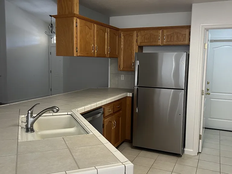 2120 Freedom St — Photo 5