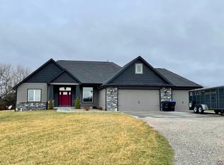 8830 SW 53rd St, Topeka, KS 66610