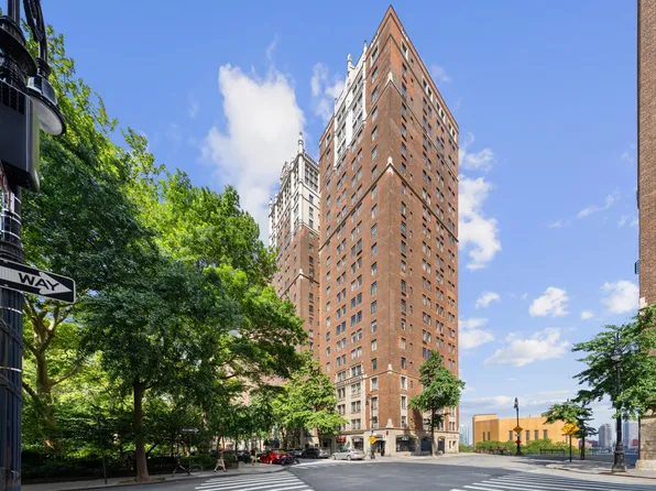 25 Tudor City Place image 12 of 12