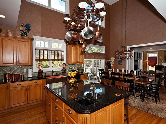 Chef's Kitchen has it all!