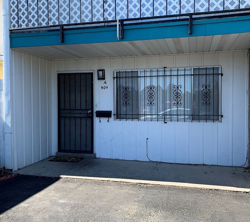 1st image of 909 Carlisle Blvd SE APT A