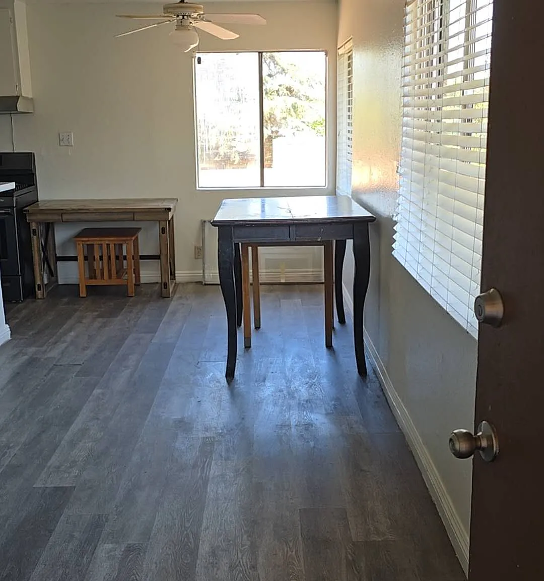 3 bed, 1100 sqft, $2,200 — Photo 1