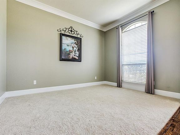 5th image of 12613 Prince Edward Ln