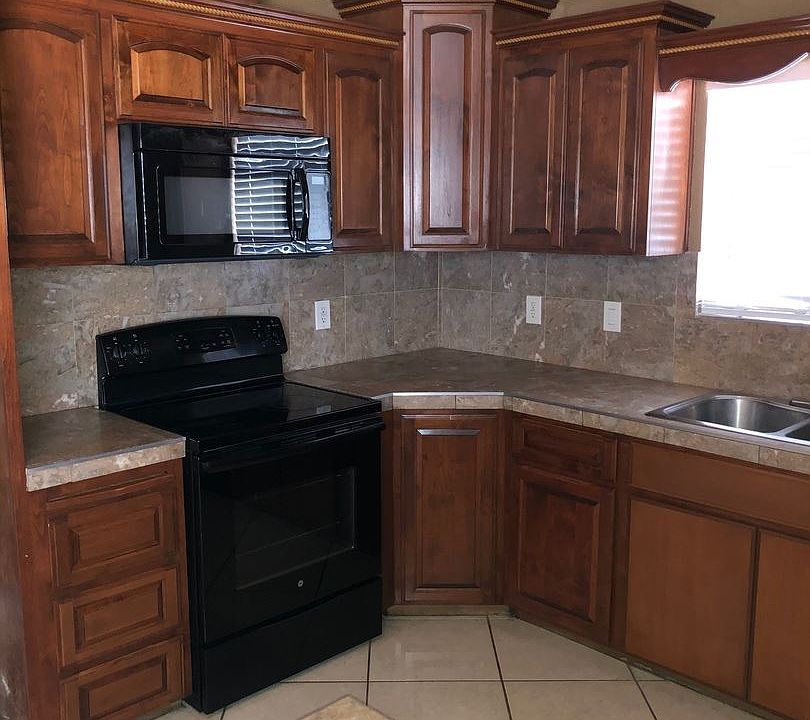 1st image of 1043 Wilbur Way