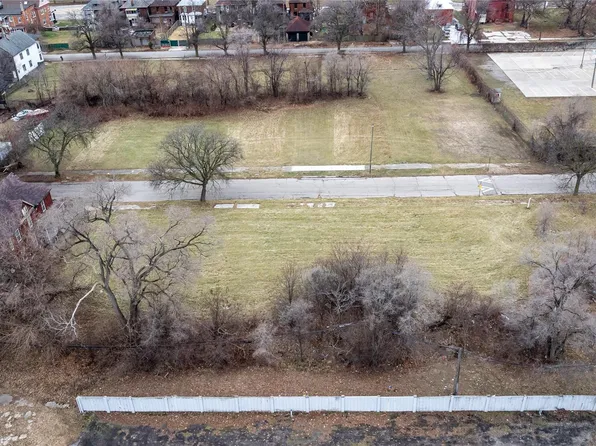 2776 25th St, Detroit, MI 48216