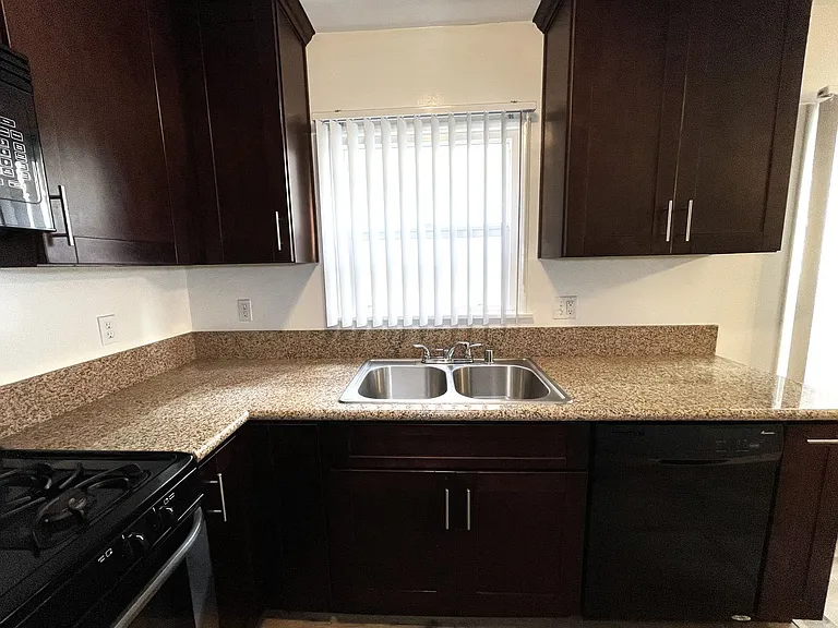 3565 Sepulveda — Photo 14