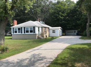 15857 Leonard St, Spring Lake, MI 49456