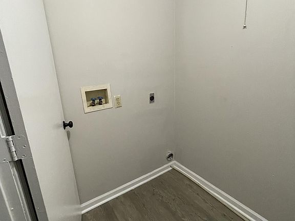 4th image of 127 Hughes Dr #C