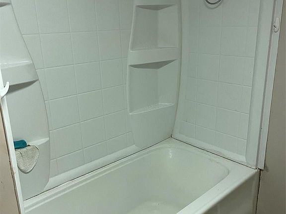 4th image of 206 Cranford Dr