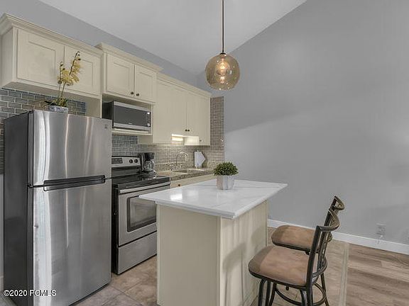 3rd image of 2235 Sidewinder Dr #431