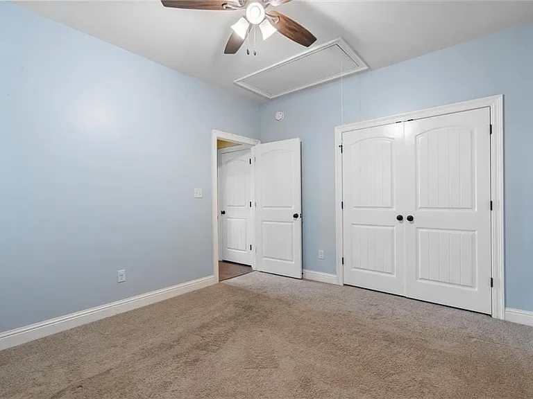 1056 Linlen Ave — Photo 13