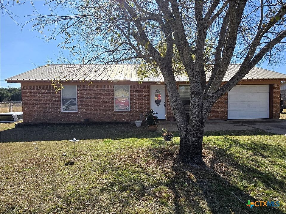 1st image of 3416 Crown Dr