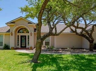 110 Palo Pinto Dr, Rockport, TX 78382