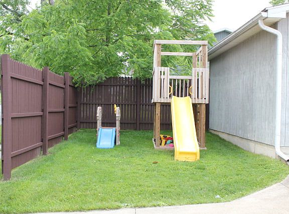 5th image of 577 S Vine St