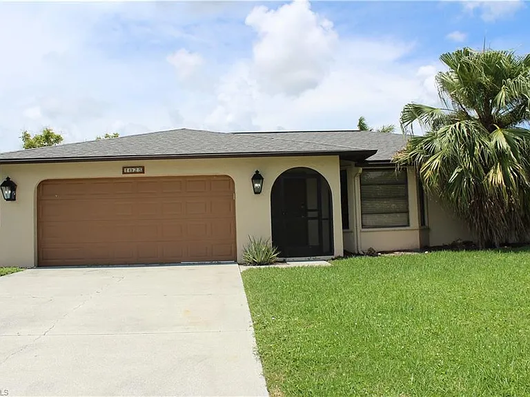 1025 NE Van Loon Ln — Photo 21