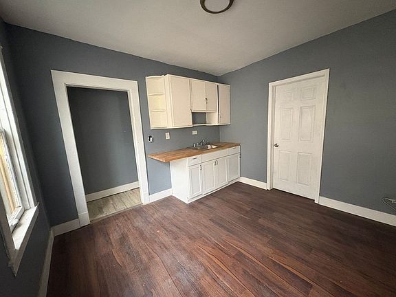 5th image of 2117 Halstead Ave APT 1