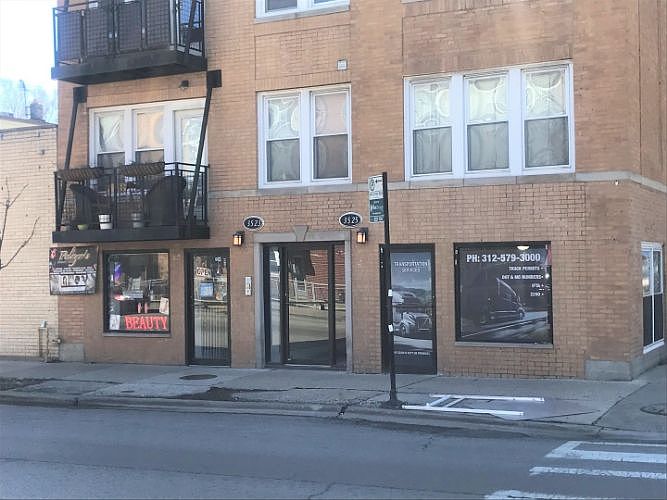 2nd image of 3525 W Belmont Ave APT 1W