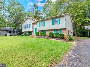 506 Stratford Cir, Locust Grove, VA 22508