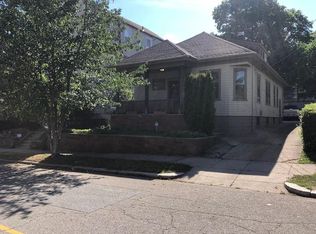 24 Huxley Ave, Providence, RI 02908