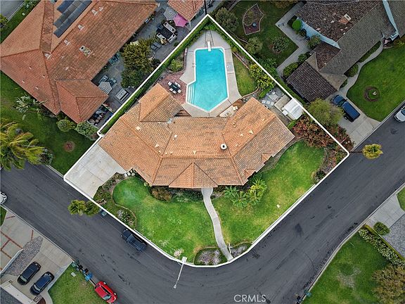 3rd image of 9544 Raviller Dr