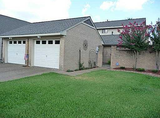 1st image of 2808 Broadmoor Dr
