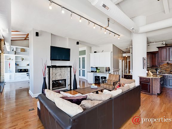 4th image of 1322 S Wabash Ave Ph 5/6