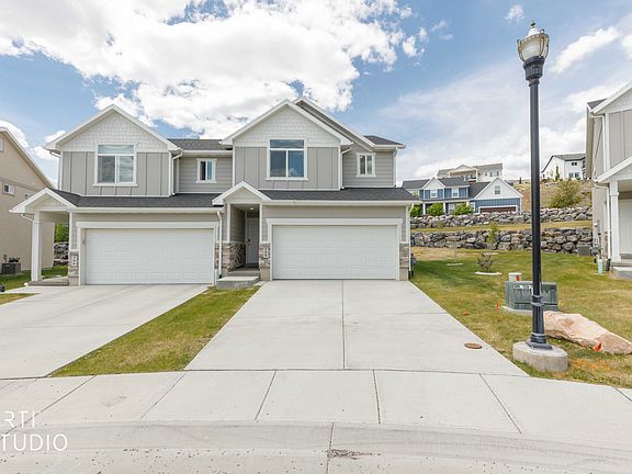 2nd image of 798 E Ruby Dr