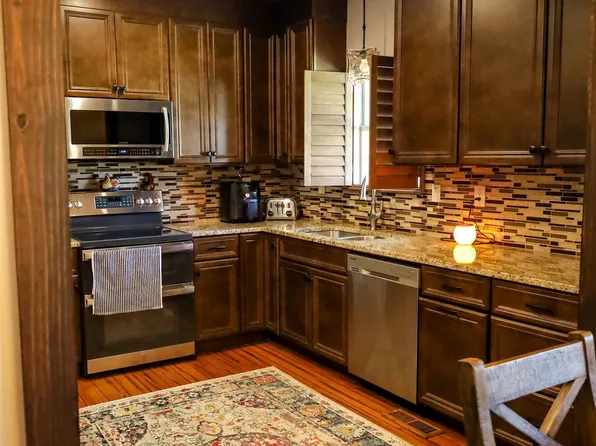 10 Seddon Farms Dr, Pell City, AL 35128