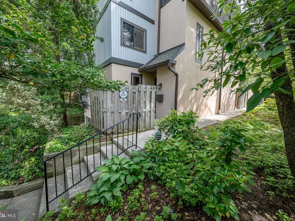 102 W Montgomery Ave APT A, Ardmore, PA 19003