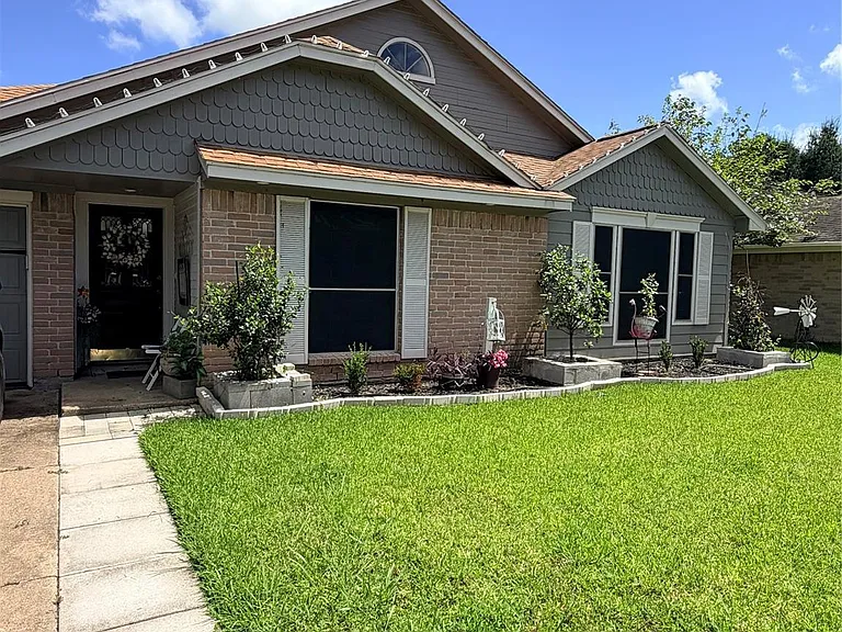 8602 Lazy Brook Ln — Photo 5