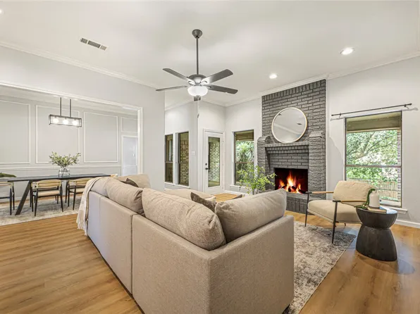 7009 Spanish Oaks Dr, North Richland Hills, TX 76182