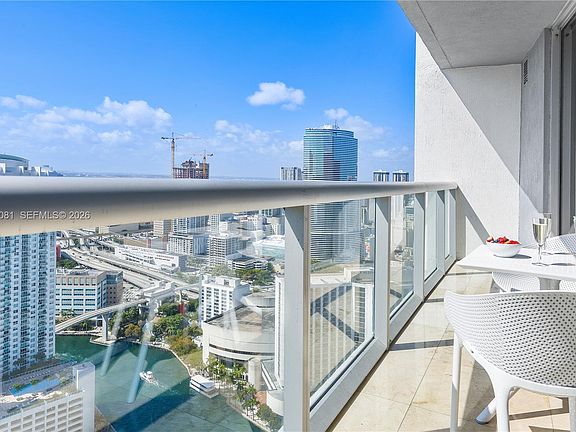 5th image of 485 Brickell Ave APT 4206