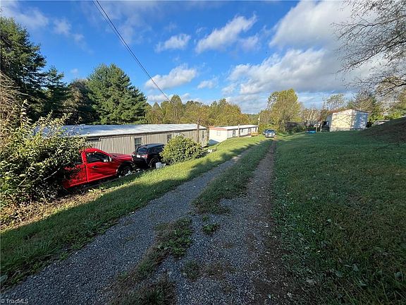 2nd image of 160 Akers Ave