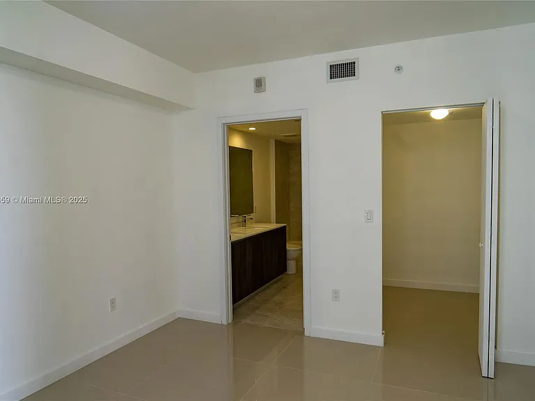 488 NE 18th St #1809 — Photo 22