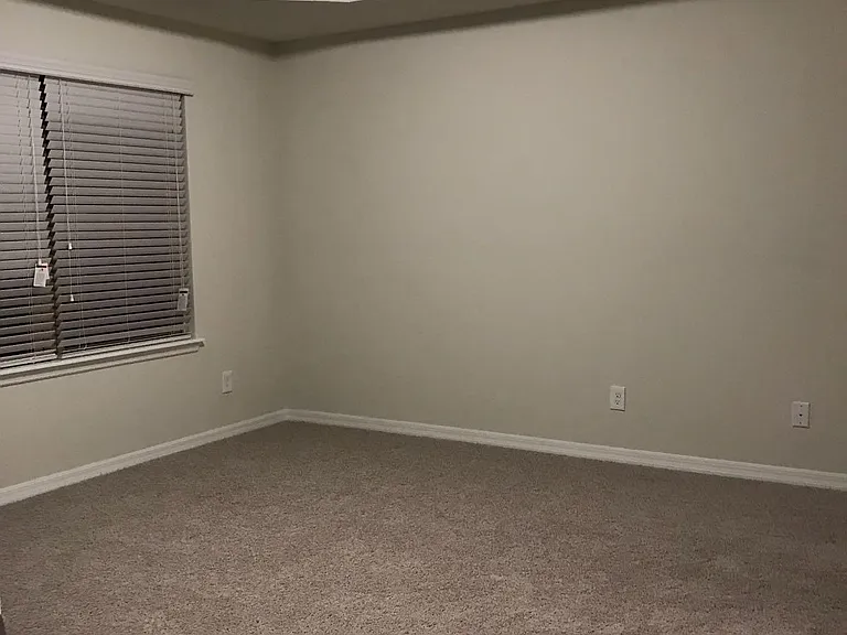 7029 Butterfly Ct — Photo 10