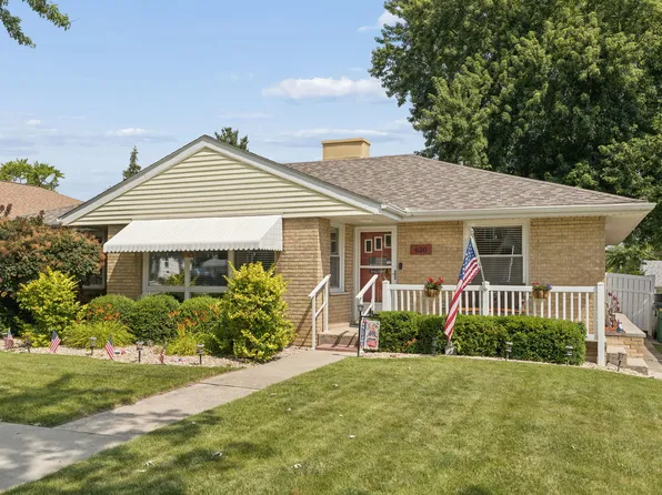 620 E 10th St, Lockport, IL 60441